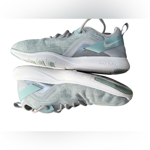 Nike women Flex Runner Sneakers - Mint Green and White - Picture 3 of 9